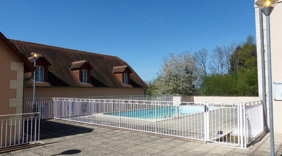 Terres De France - Appart'Hotel La Roche-Posay Exteriör bild