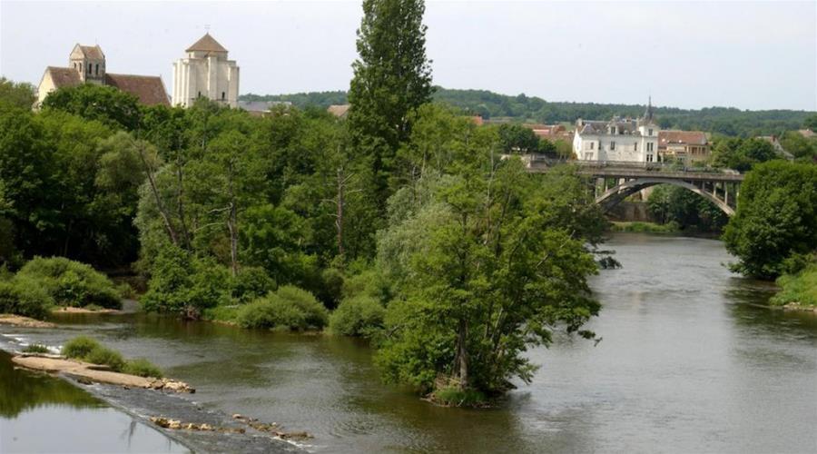 Terres De France - Appart'Hotel La Roche-Posay Exteriör bild