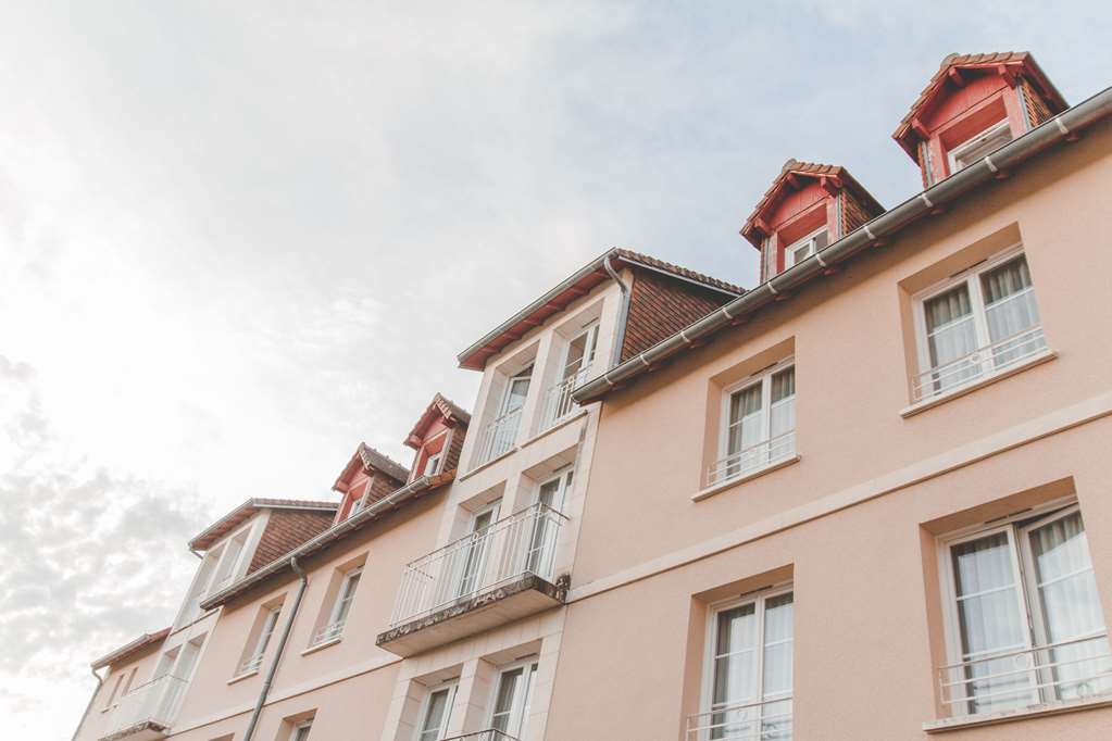 Terres De France - Appart'Hotel La Roche-Posay Exteriör bild